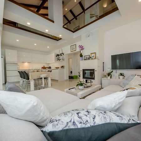 Villa Bella Banjol Luaran gambar
